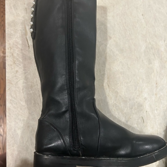 zara black leather boots with pearl detailing - Picture 4 of 5